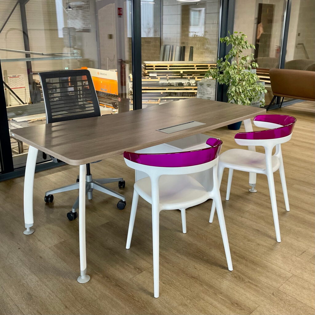 mobilier réemployé conforme à la loi AGEC